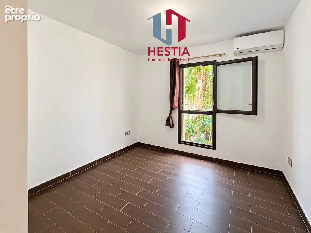 Appartement T3 81m² Centre-Ville Saint-Pierre - photo 4