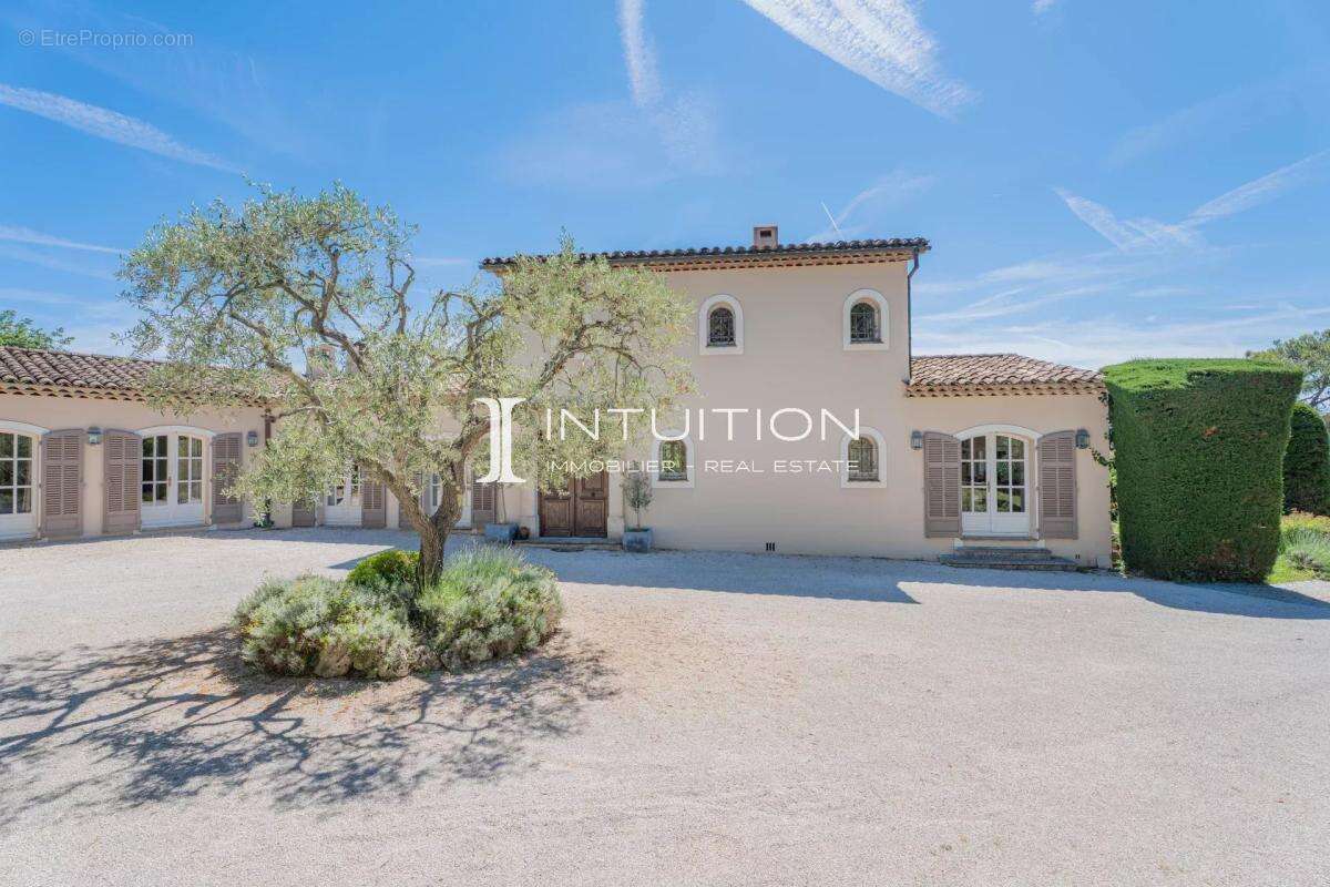 Mougins - Les Colles : Propriété de prestige avec vue panoramique sur le village - photo 38