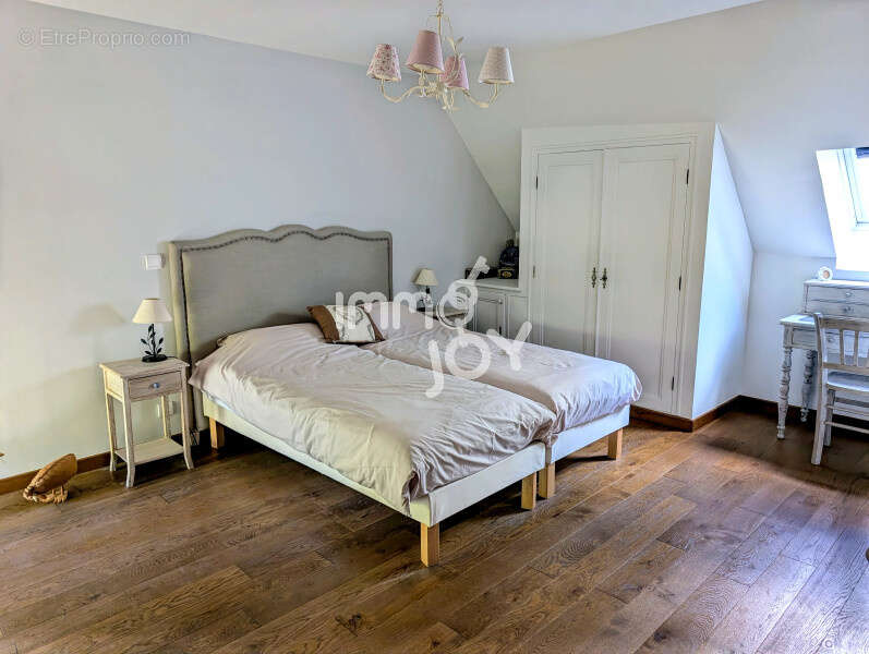 Maison à LONGNY-AU-PERCHE