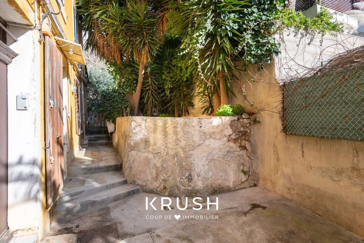 Appartement à MARSEILLE-7E