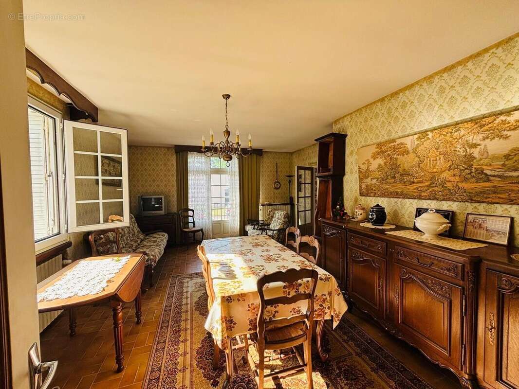 Photo 3 - Maison à SAINT-DENIS-DE-JOUHET