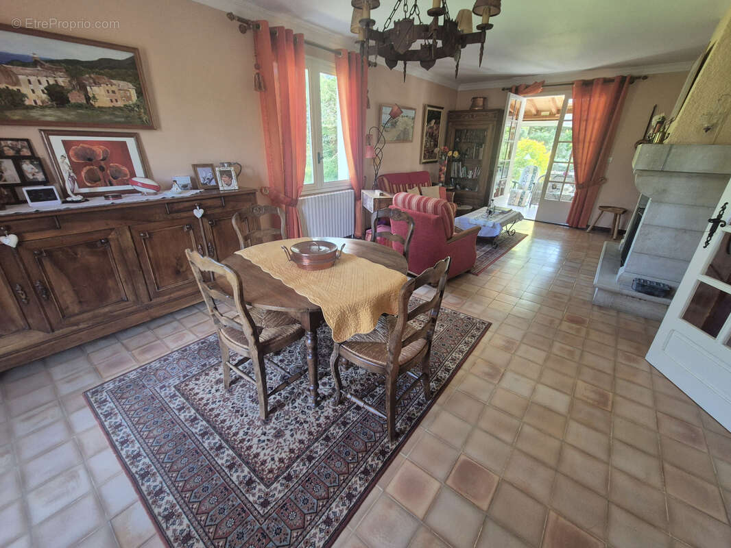 Maison à MONTEILS