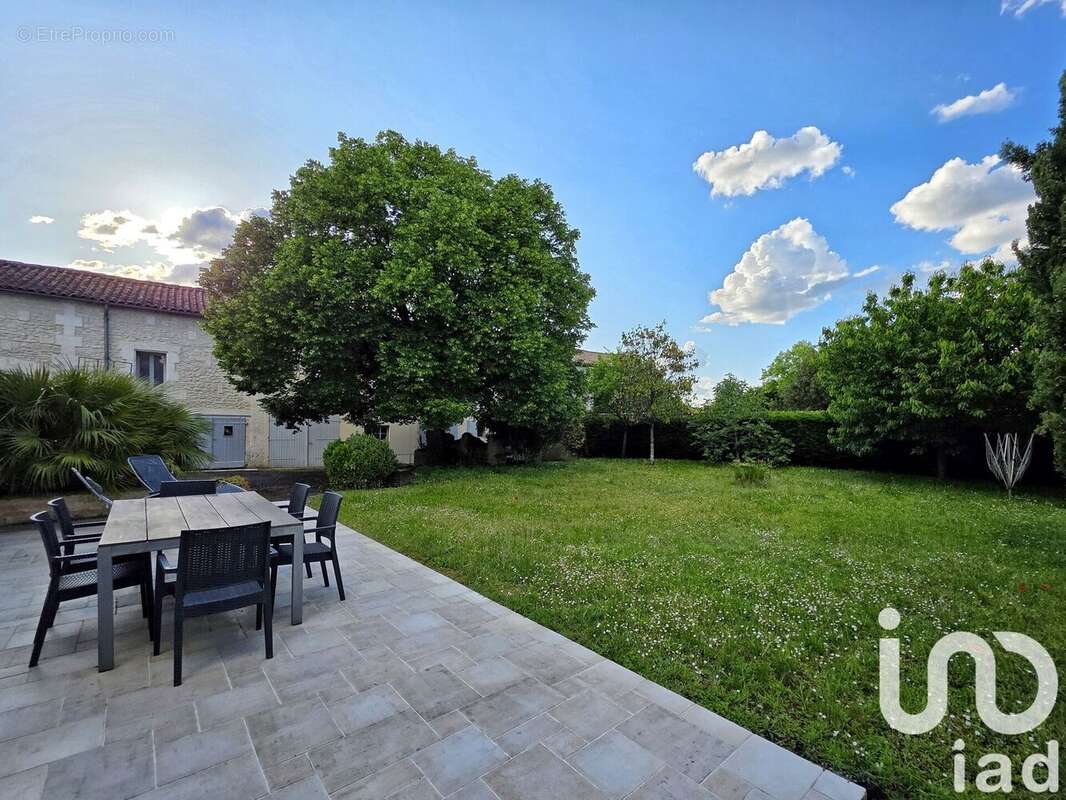 Photo 2 - Maison à LA COURONNE