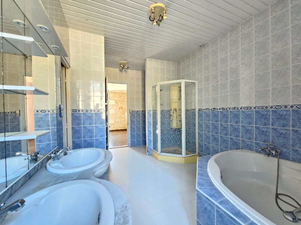 Maison à MOUTHIERS-SUR-BOEME