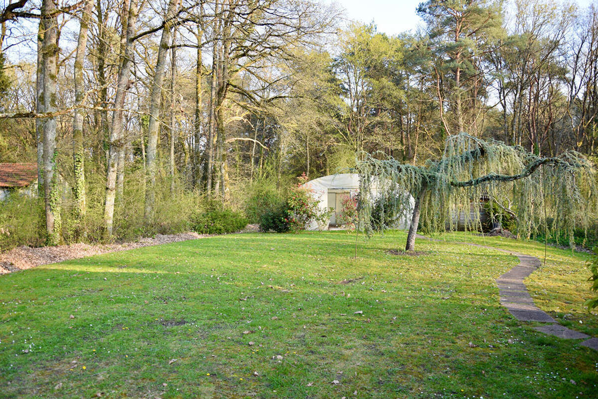 Maison à CHEVILLON-SUR-HUILLARD
