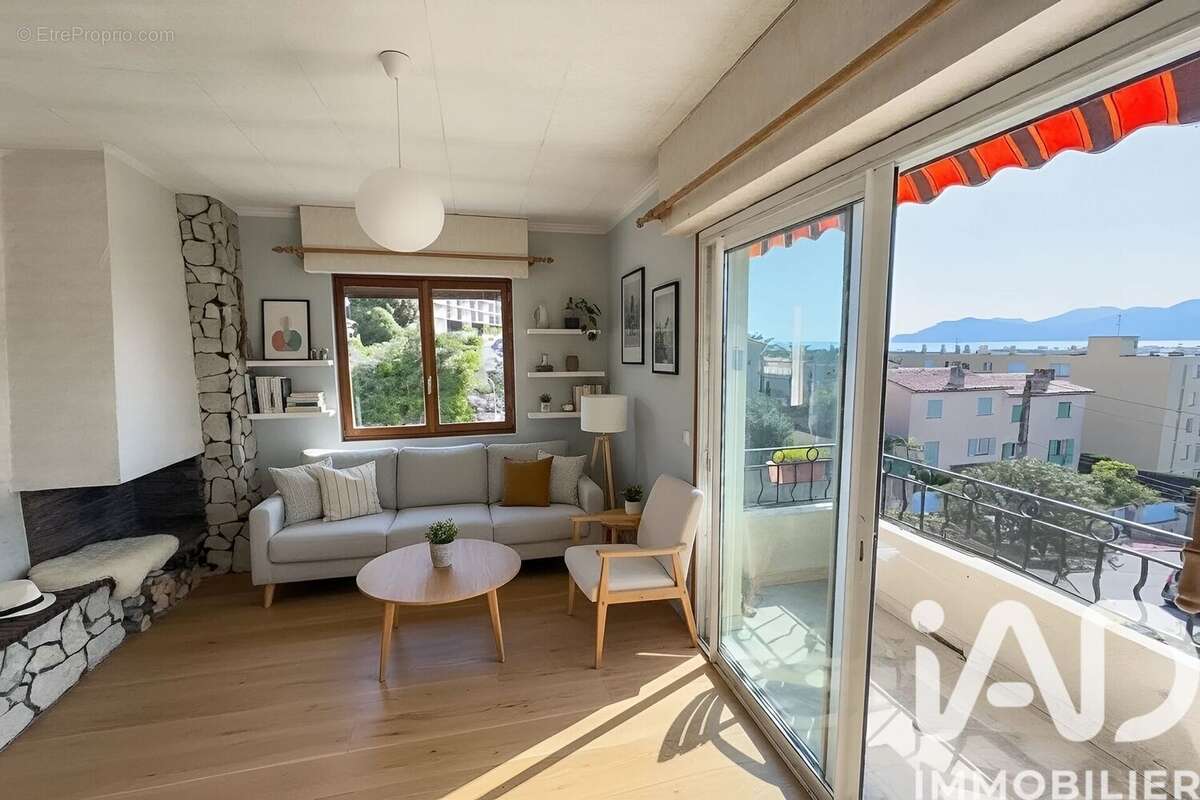 Photo 2 - Appartement à CANNES