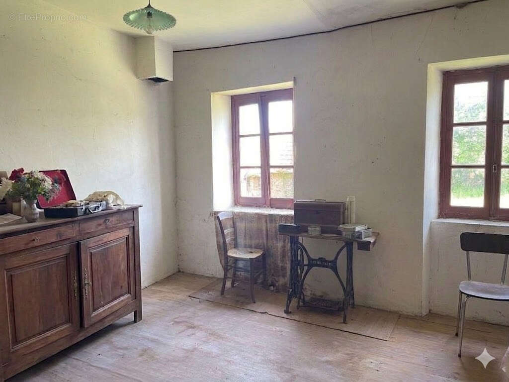 Maison à LE GRAND-BOURG