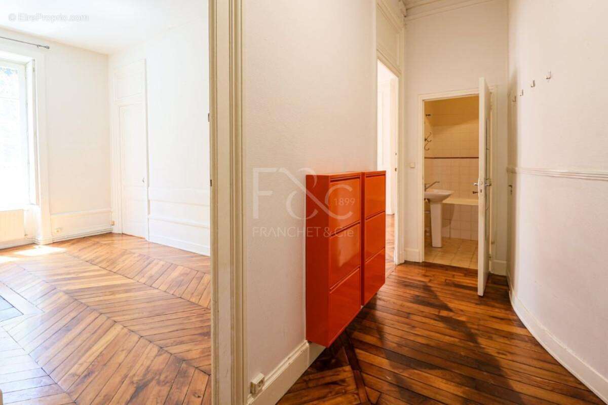 Appartement de type 2 de 54 m² - photo 7