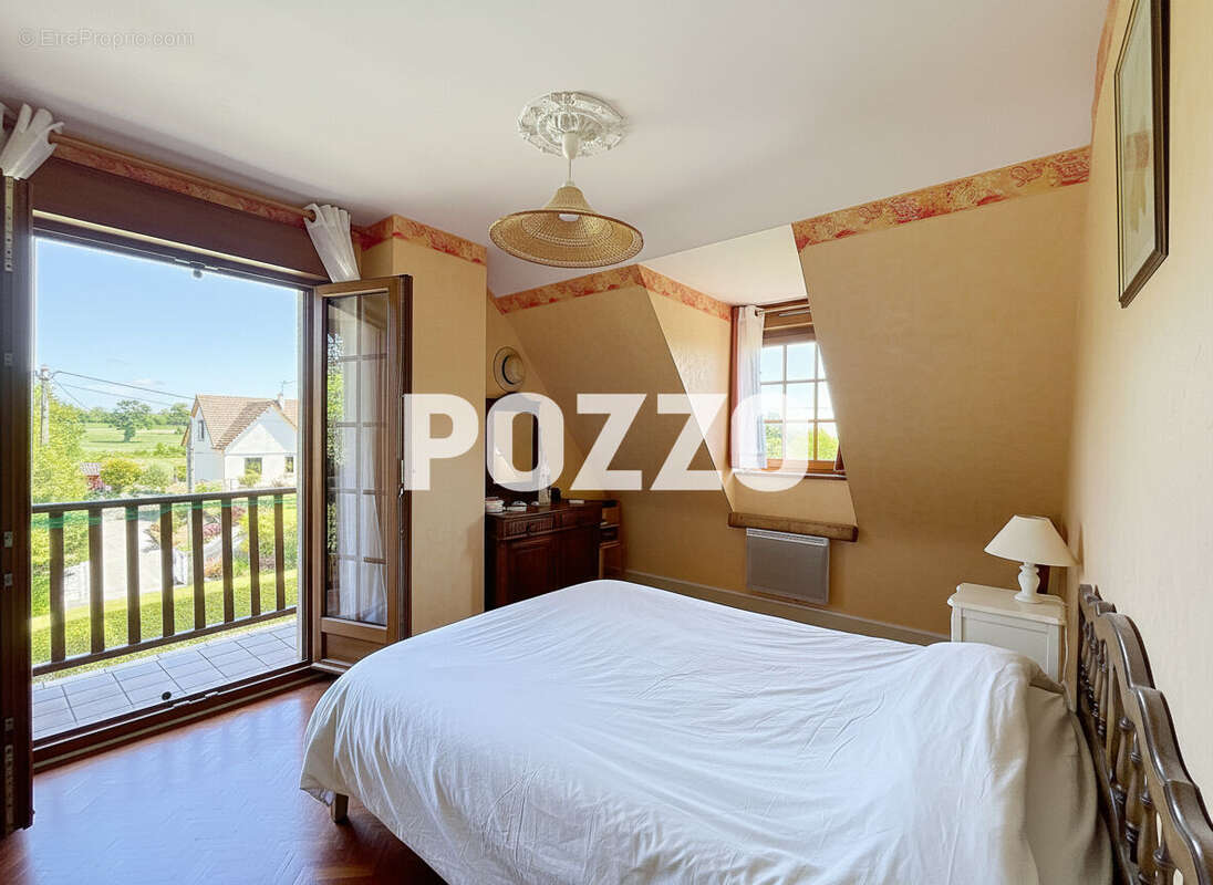 Maison Bréhal (50290) 102.73 m2 terrain 1400 m² - photo 5
