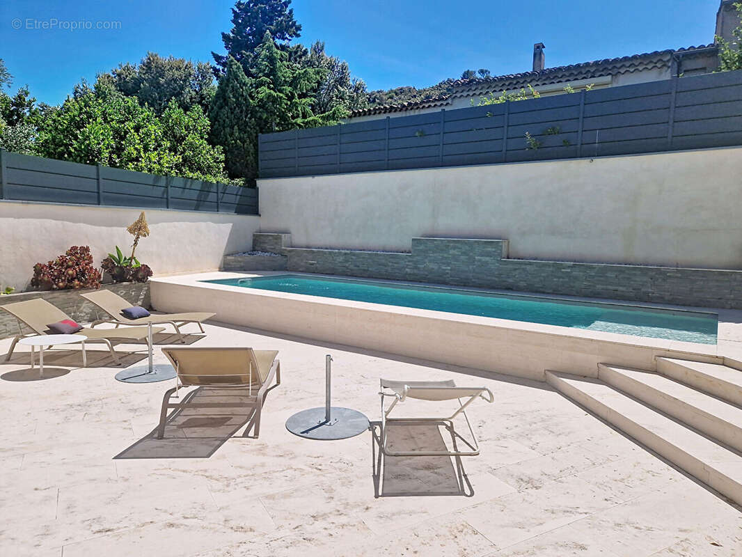 Maison à VILLENEUVE-LES-AVIGNON