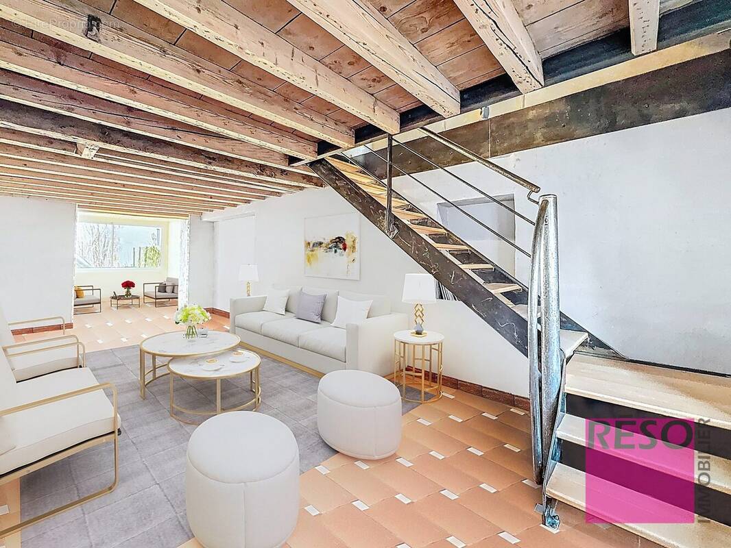 Maison à COLLONGES-SOUS-SALEVE