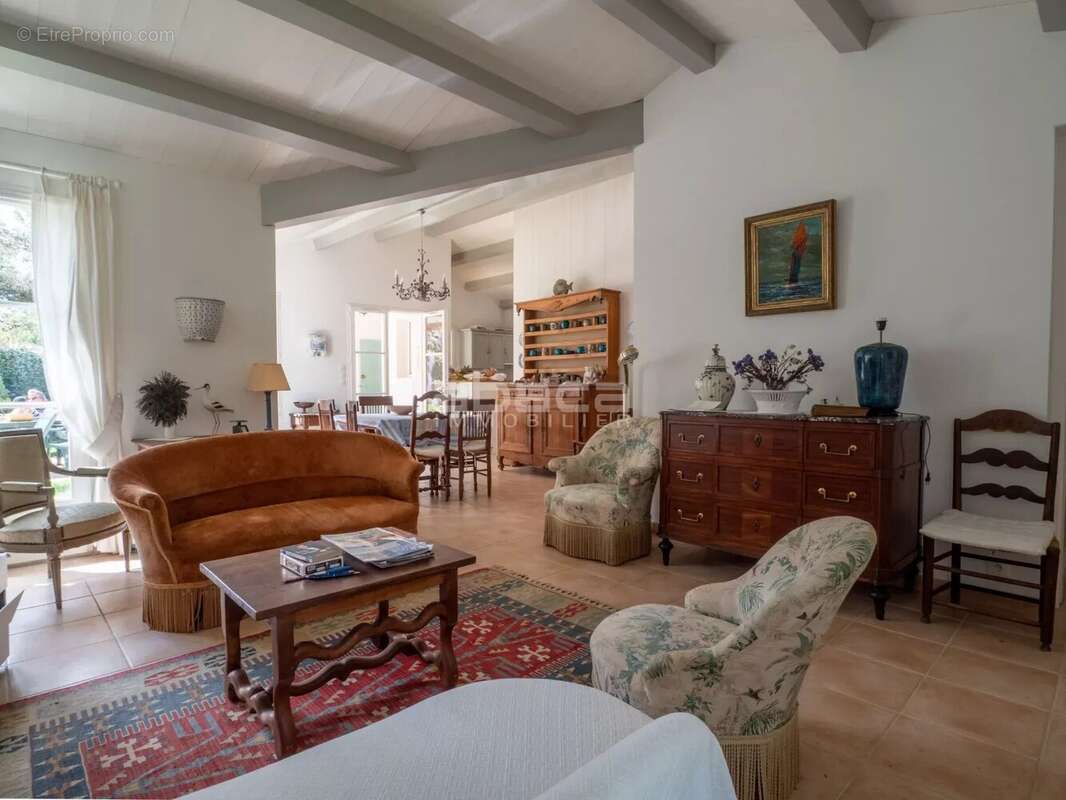 Maison à LES PORTES-EN-RE