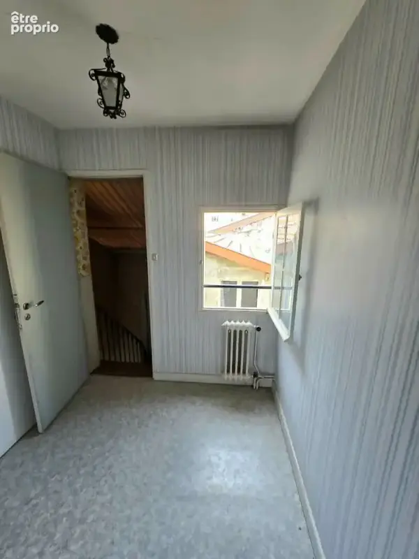 Maison de ville à rénover avec grand garage ? Bar-le-Duc, place Reggio. 176m2 - photo 7