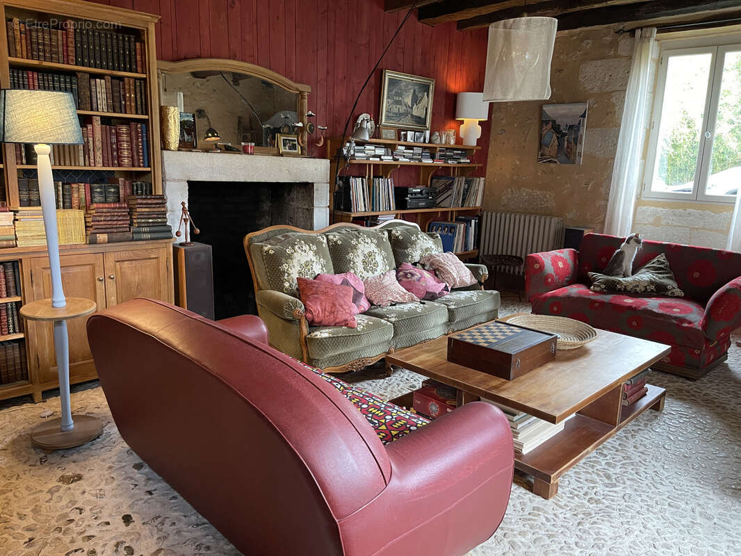 Maison à CHAMPCEVINEL