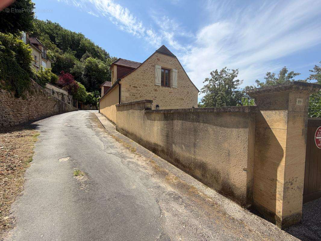 Maison de charme entièrement rénovée avec garage et jardin au cœur de La Roque-Gageac - photo 36