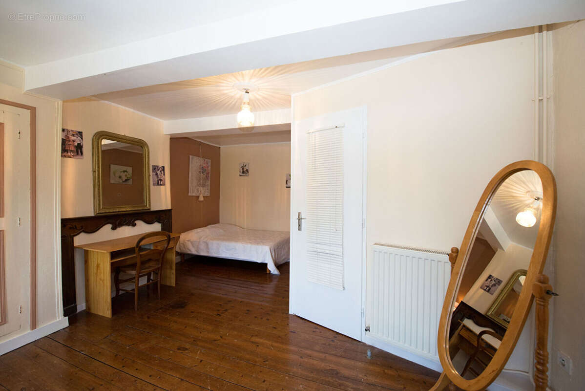 Maison à GIRONDELLE