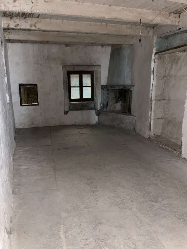 Maison à VALREAS
