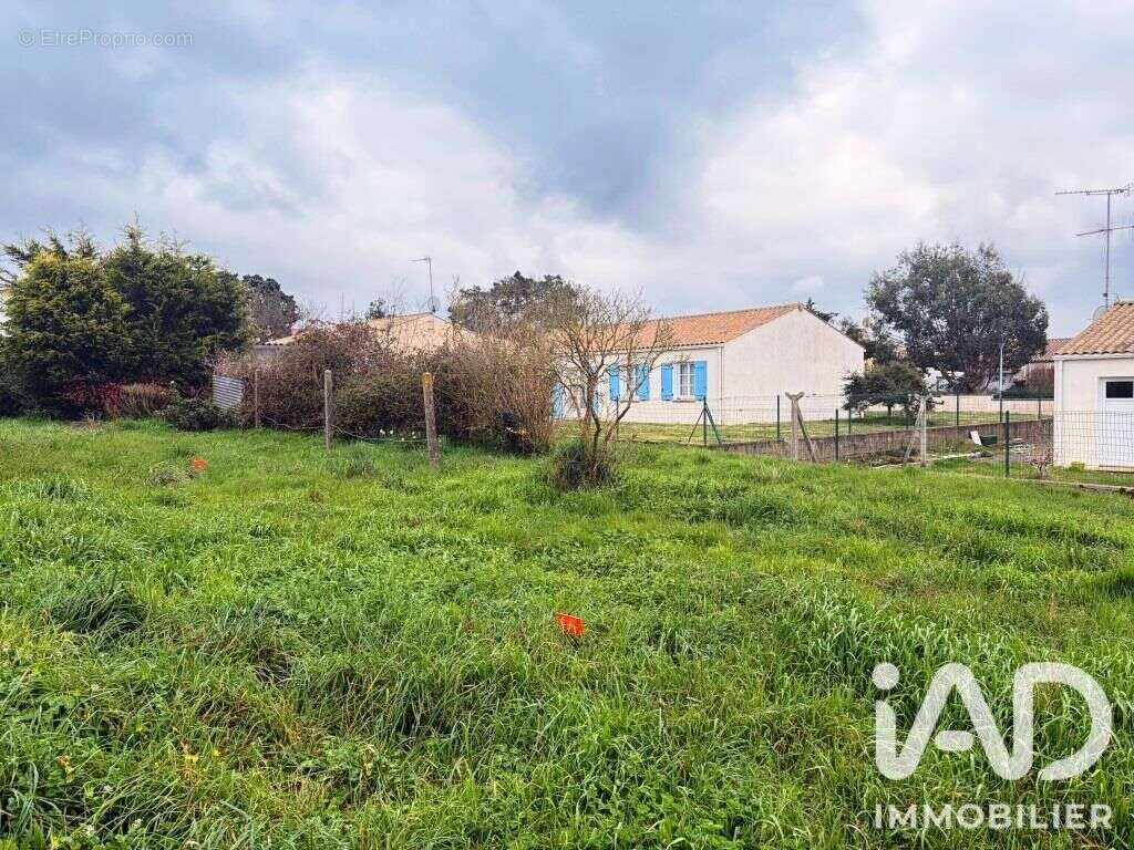 Terrain 461 m² à Vaire  - photo 3