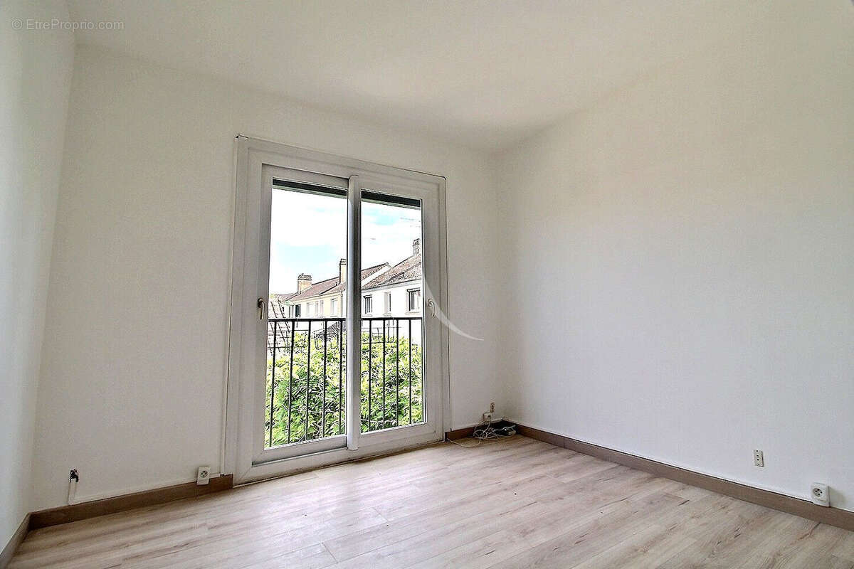 Maison 7 pièces Maurepas quartier des Bessières - photo 10