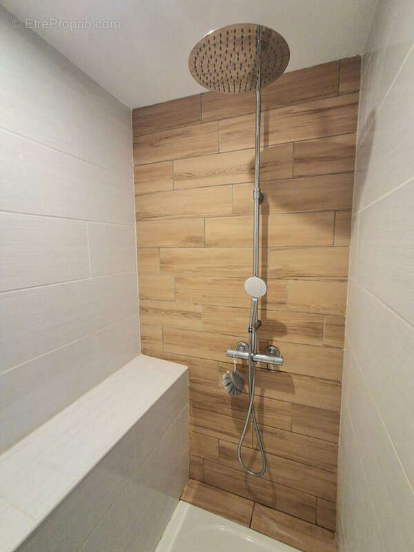 Photo 8 - Maison à VOUILLE