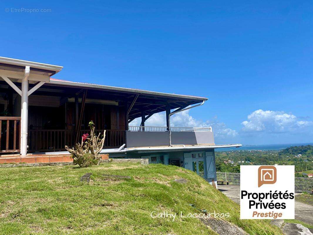 Maison à PETIT-BOURG