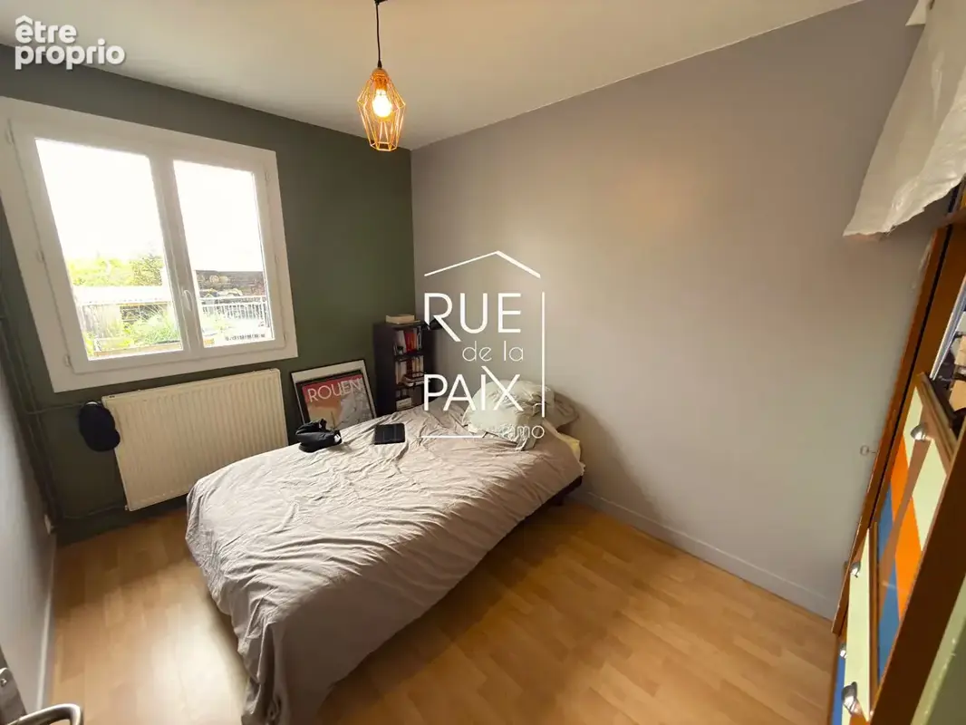 VOUILLÉ (86190), à 15 min de Poitiers ? Maison familiale de 5 pièces sur terrain clos de 974 m². - photo 8