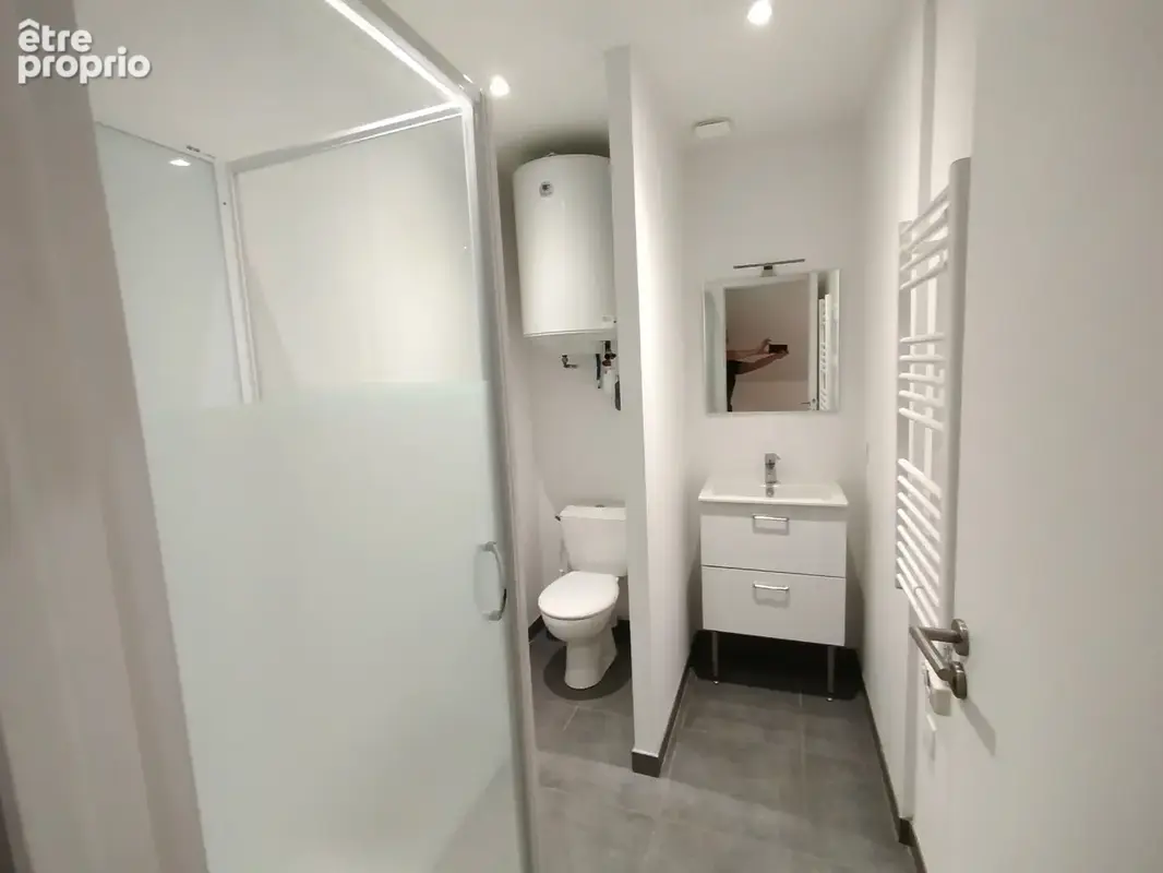 A vendre  4 appartements de type t2 fougeres - photo 3