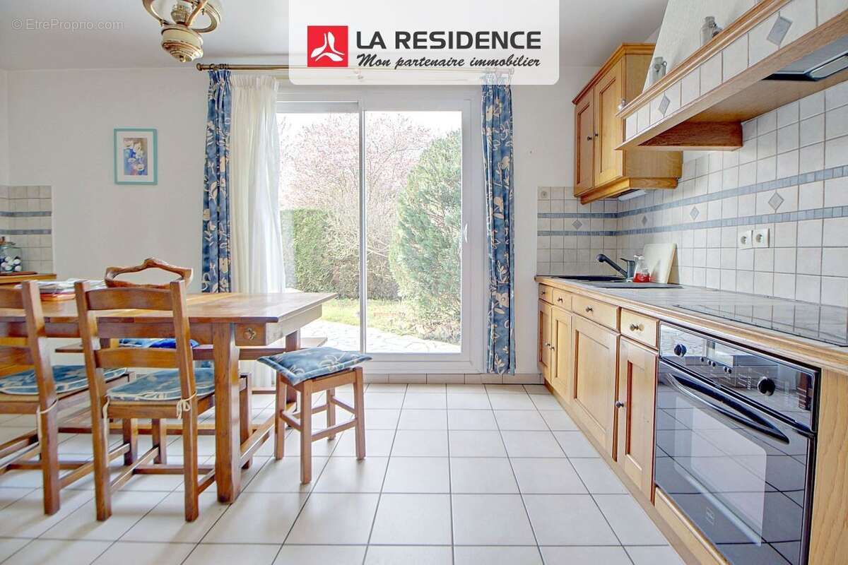 Maison à VERNEUIL-SUR-SEINE