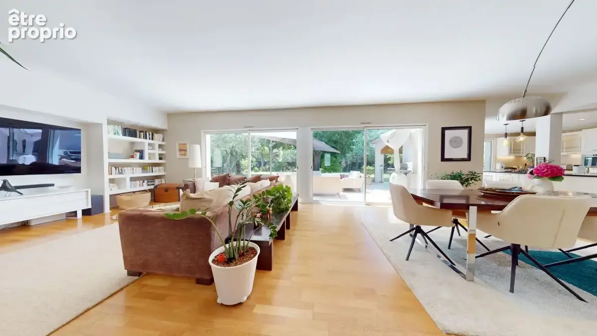 Splendide propriété contemporaine : un havre de paix confidentiel en plein cœur de Lardenne - photo 2