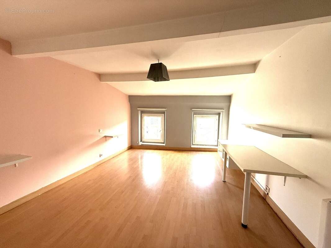 Appartement à CARBONNE