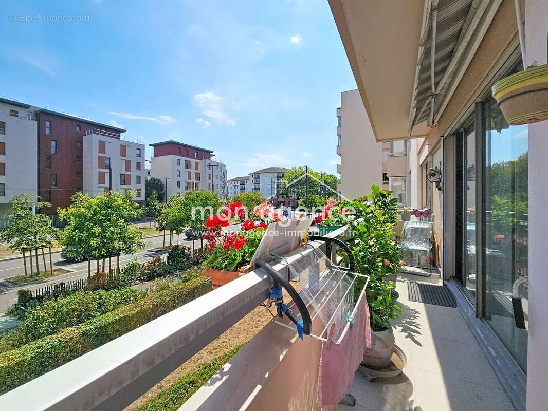Le Petit-Quevilly (76140) - Appartement familial 96 m² – 3 chambres – Beau potentiel – Balcon, Parking privé et cave. - photo 2
