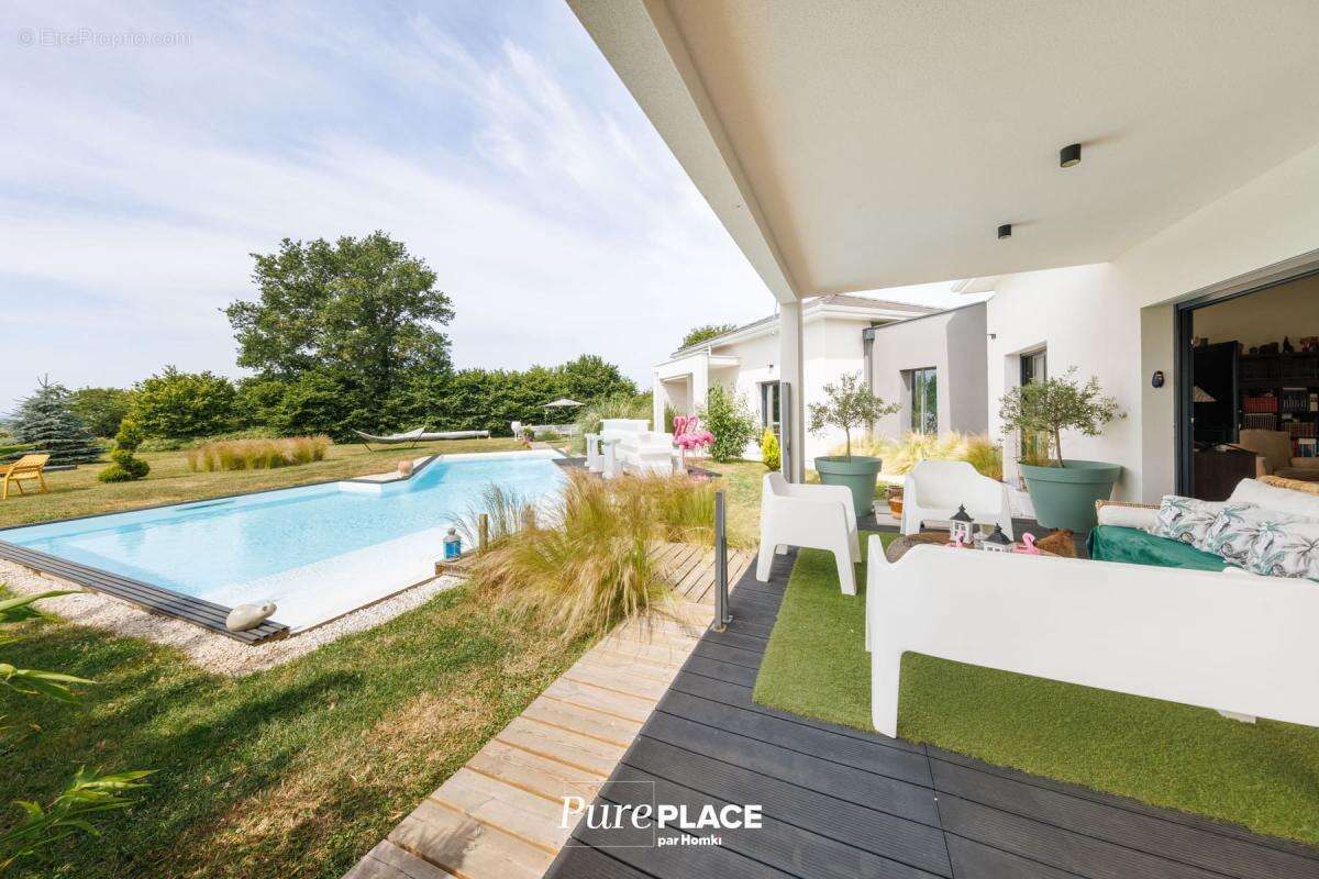 Villa d’architecte contemporaine avec piscine chauffée et vues sur le Puy de Dôme et le Sancy - photo 6