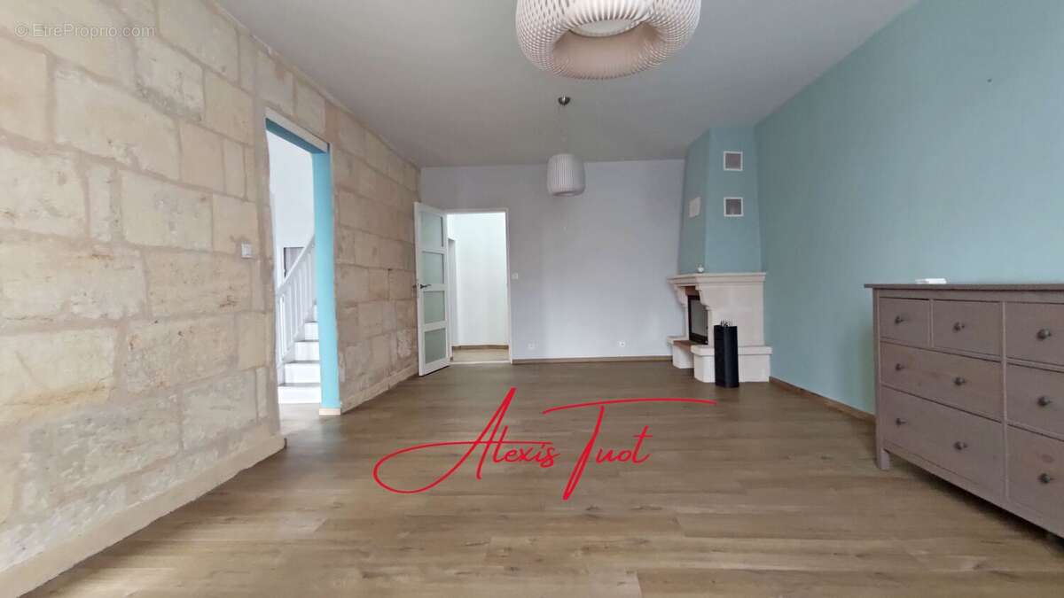 Maison à SAINT-LOUBES