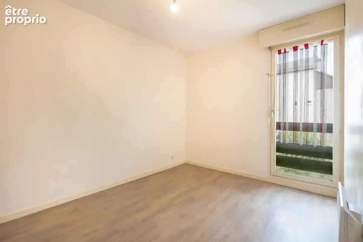 Spacieux t4 avec balcons et cave -  la rochette ! - photo 8