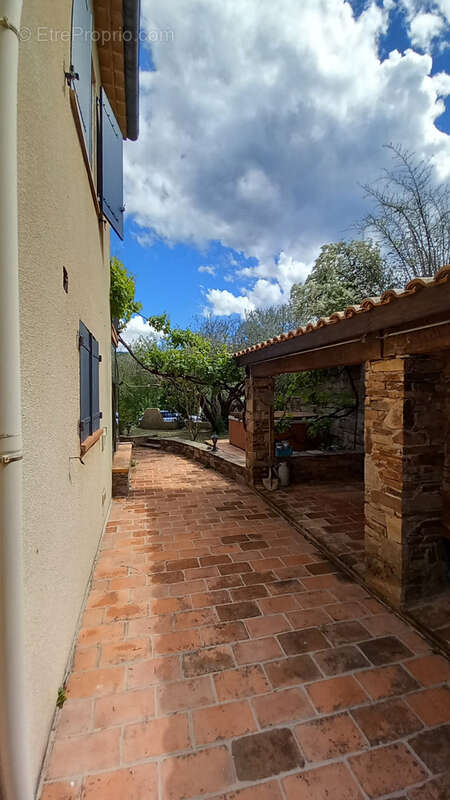 Maison à LE POUJOL-SUR-ORB