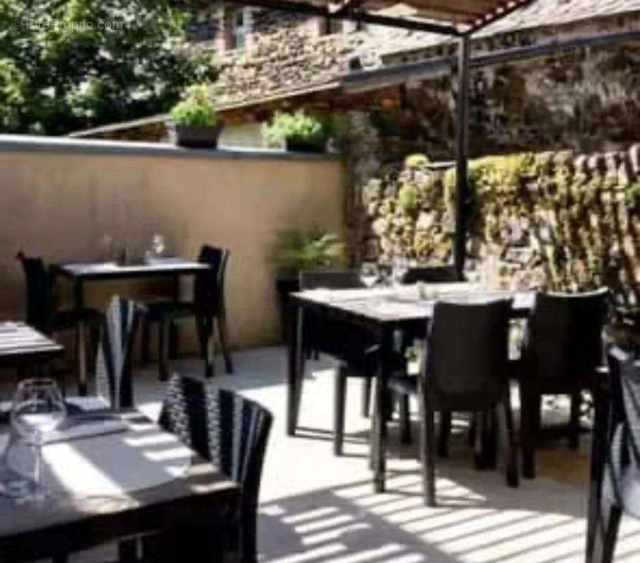 Commerce à LAGUIOLE