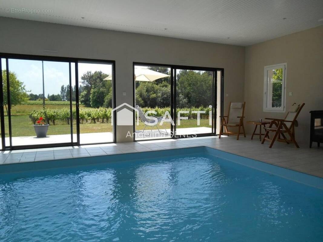 Photo 1 - Maison à BERSON