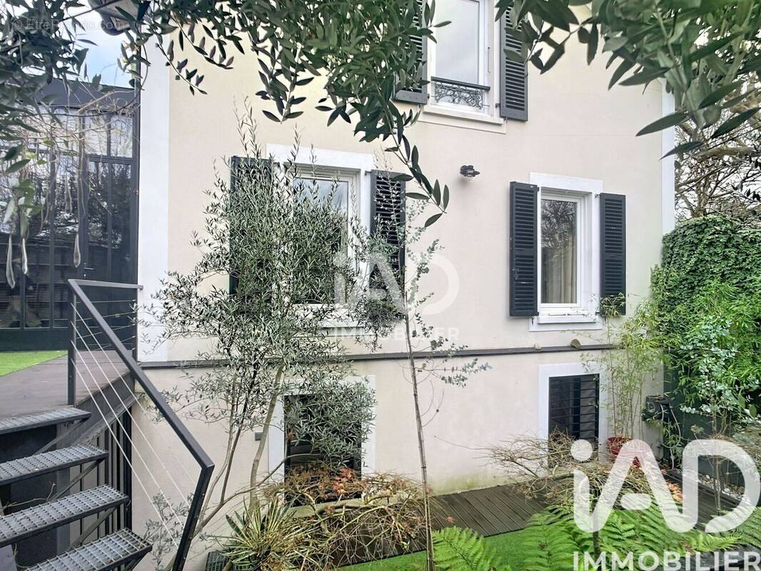 Photo 1 - Maison à SAINT-MAUR-DES-FOSSES