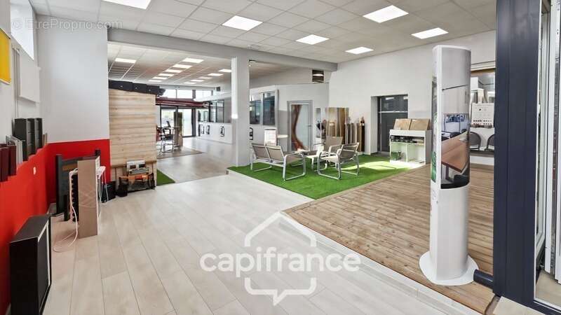 Commerce à OUROUX-SUR-SAONE