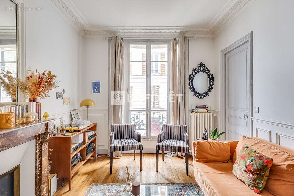 Appartement à PARIS-14E