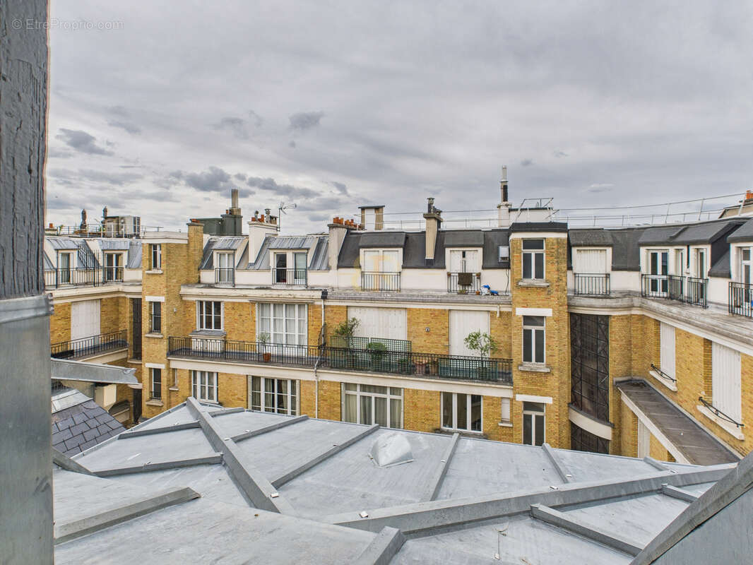 Appartement à PARIS-7E