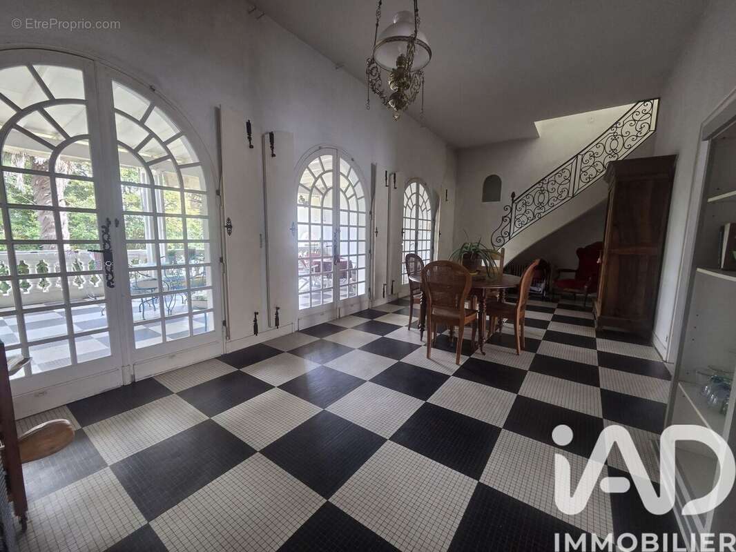Maison 183 m² à Pauillac  - photo 4