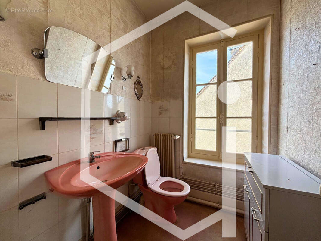 Maison à LA CHARITE-SUR-LOIRE