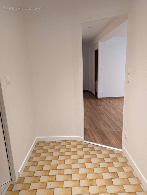 Appartement à DELME