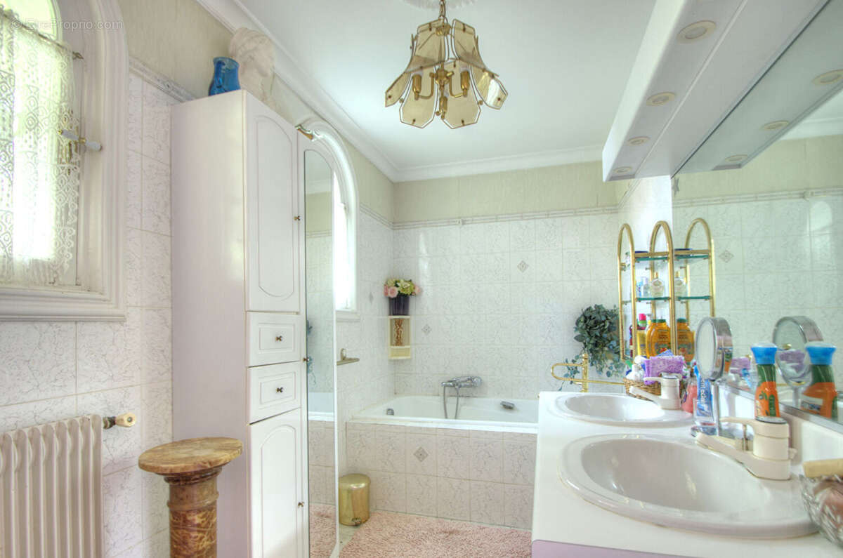 Maison à SAINT-RAPHAEL