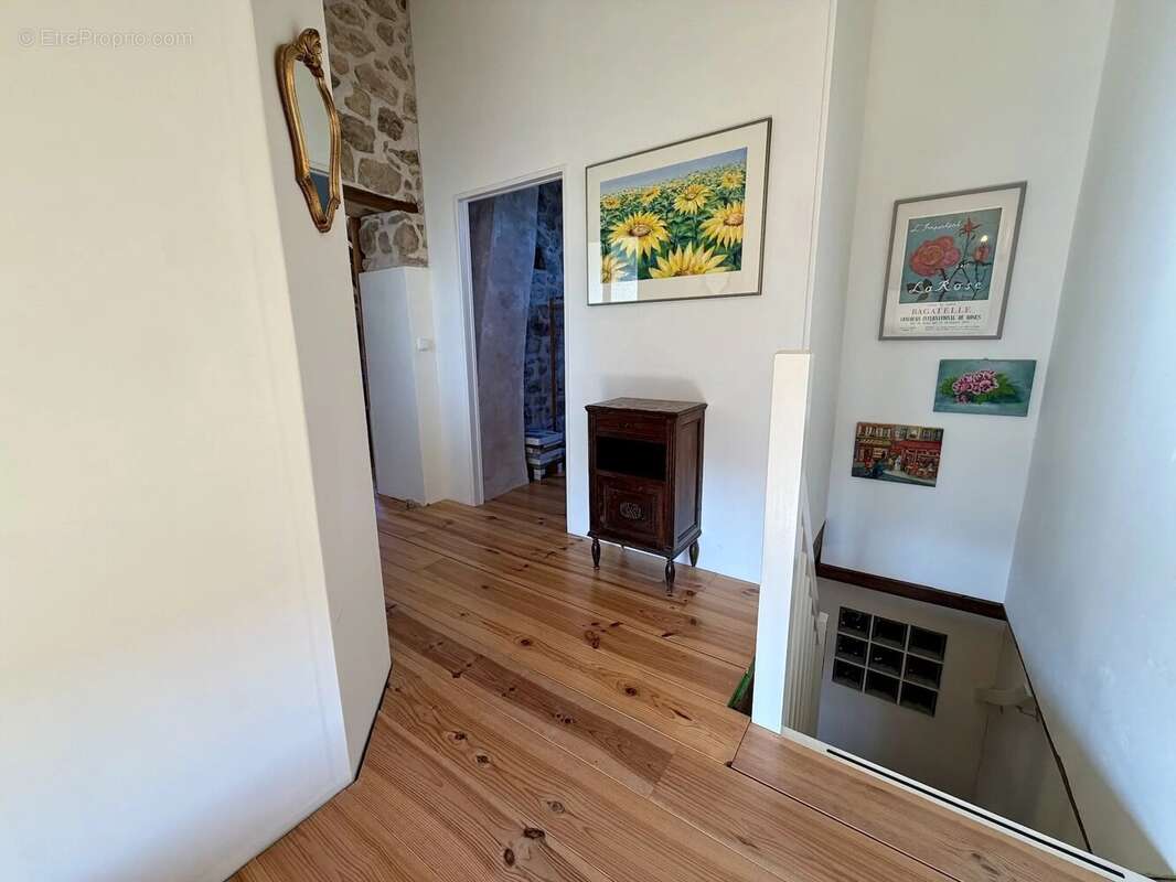 Maison à MONTSAUCHE-LES-SETTONS