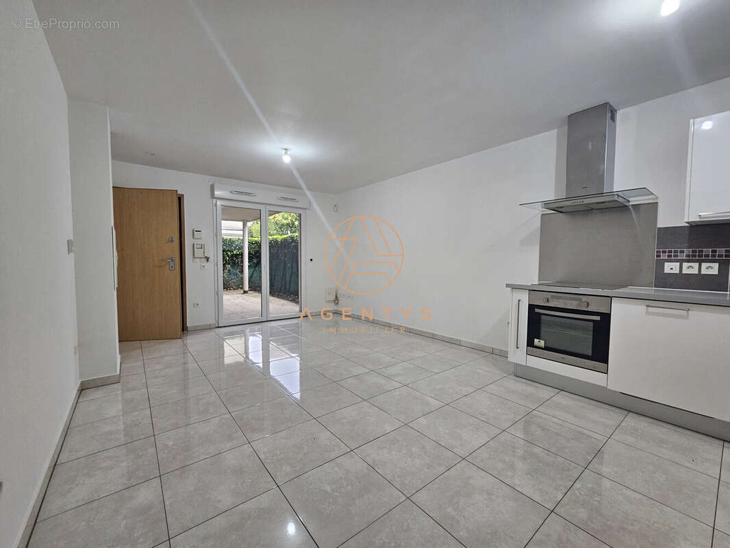 Appartement à LE PLESSIS-TREVISE