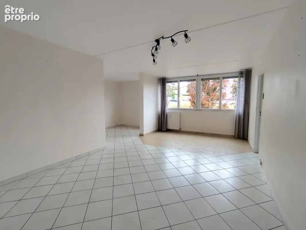 Appartement au calme et très lumineux, garage et cave - photo 3