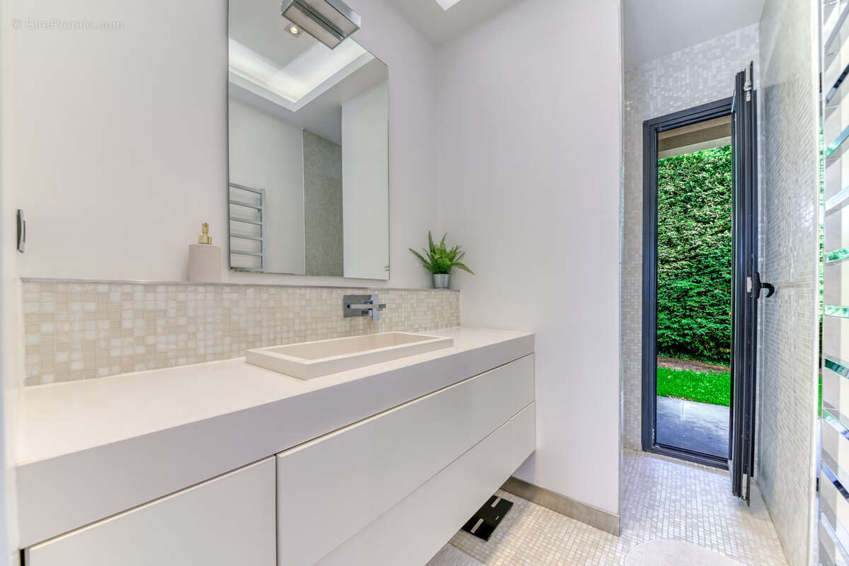 Maison à SAINT-CYR-AU-MONT-D'OR