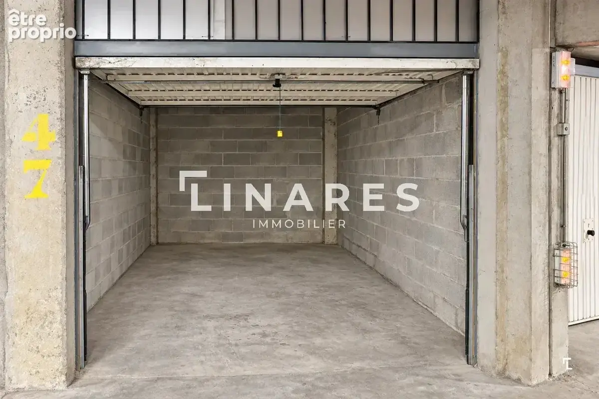 L'AMADOUR - Garage de 17 m2 - 13090 Aix en Provence - photo 1